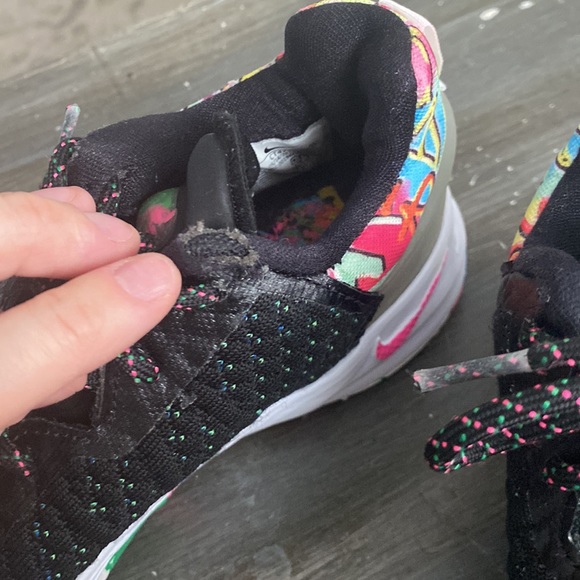 Boys Nike sneakers - Picture 9 of 9